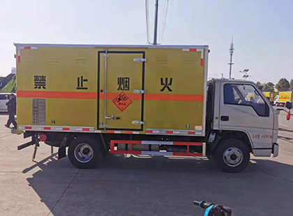 洮南爆破器材运输车